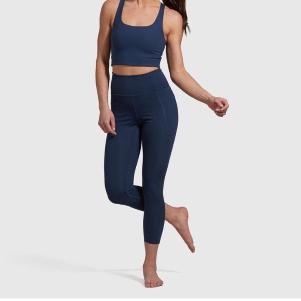 Girlfriend Collective 3/4 Compressive Hi-Rise Leggings